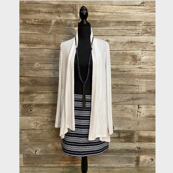 ✨💙Blue and White Loft Skirt💙✨ - Picture 7 of 7